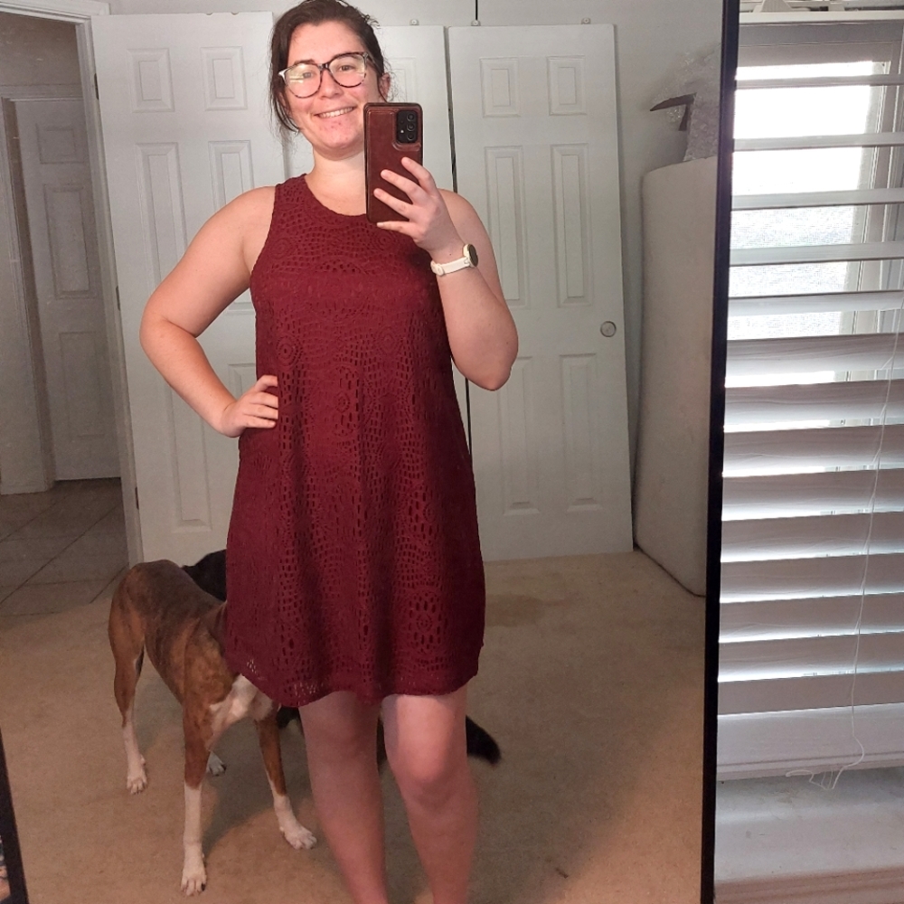 Speechless L Maroon Lace Shift Dress
